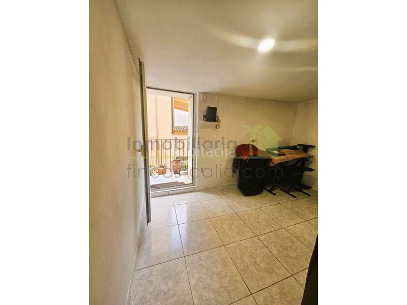 Foto f541fe06-78f9-438b-b82a-b2e0586b7cf5. Casa a Cálig