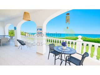 Casa  Partida rio. Exclusiva villa en primera línea de mar en benicarló