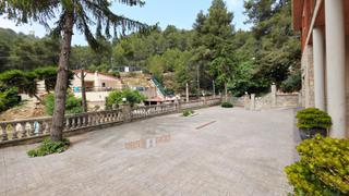 Casa a Vallirana. descubre tu nuevo hogar en esta impresionante casa independient