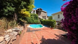 Maison à Vallirana. ¡¡¡ casa independiente con encanto en venta !!!