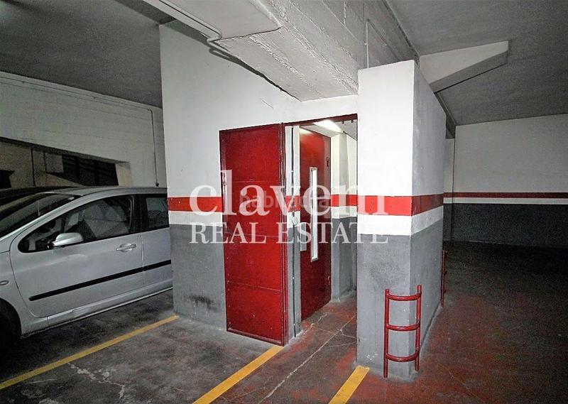 Foto af0e1a43-e90c-4036-a9f0-a2c22f231212. Aparcament cotxe a Porta Barcelona