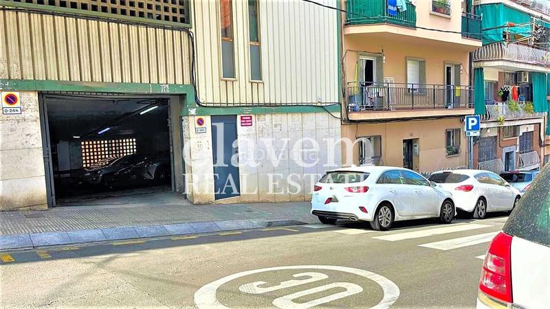 Foto 39a12d95-4d8e-43aa-a3c5-07b9297d6e28. Aparcament cotxe a Roquetes Barcelona