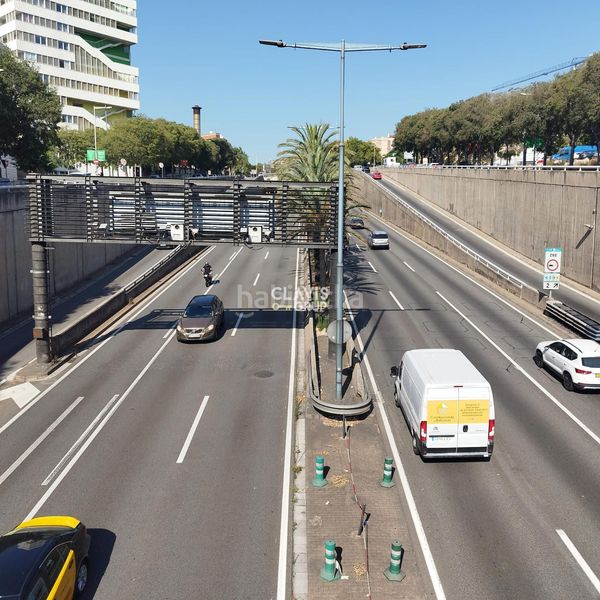 Foto e1d54a13-7b9e-48f5-a061-96ee837f7b95. Aparcament cotxe a Prosperitat Barcelona