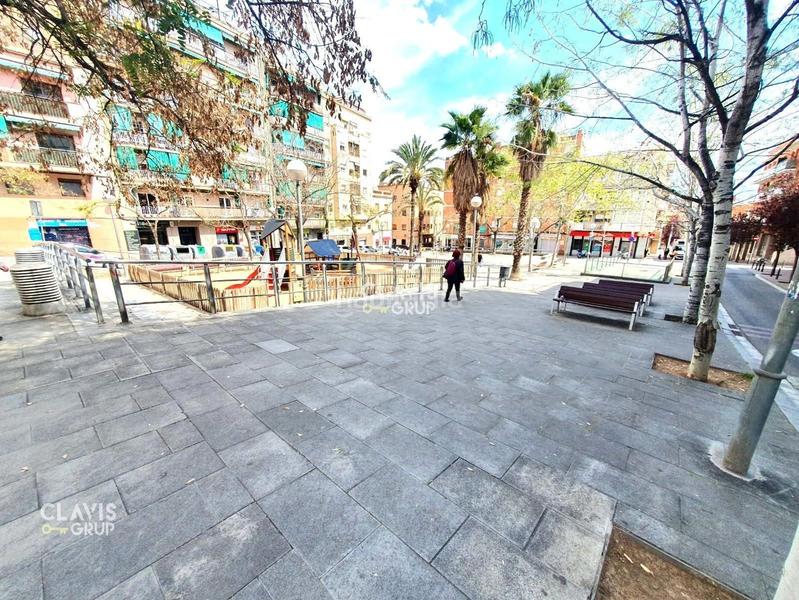 Foto 0ec0640b-39f6-4e38-8995-843ce3c99599. Autoparkplatz in Prosperitat Barcelona