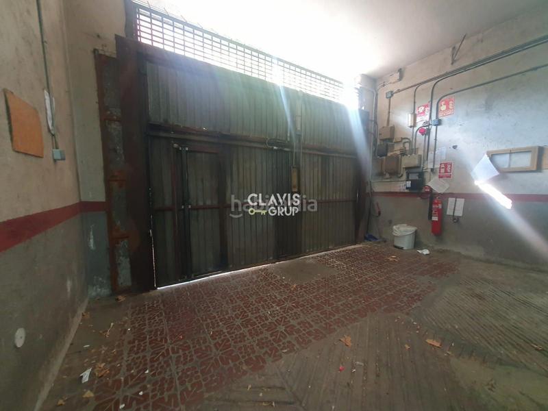 Foto 28419e12-b15f-4d5c-a42b-49c81bdacf97. Autoparkplatz in Prosperitat Barcelona