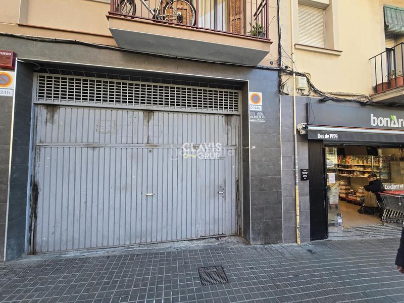 Foto 95609b8f-a70c-43c2-b77b-e97a020738b0. Autoparkplatz in Prosperitat Barcelona