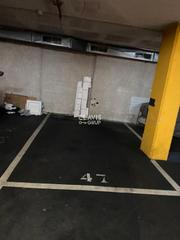 Parking voiture  Jaume pinent. Parking para coche mediano disponible