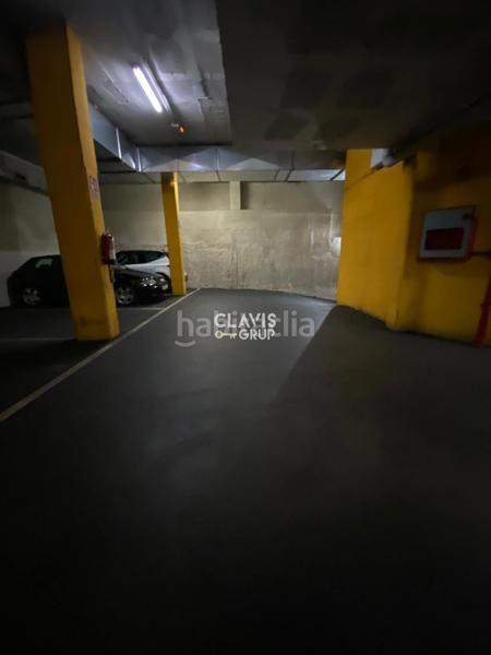 Foto 830b0f73-e07d-4d23-b364-20c067c4e336. Parking coche parking para coche mediano disponible en Barcelona