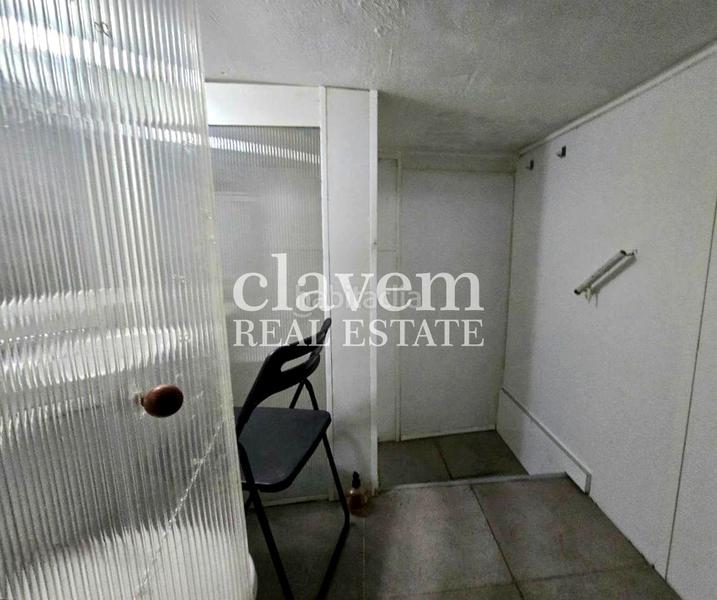 Foto f1508acc-ed94-4ceb-9315-375d8915090e. Local comercial a Porta Barcelona