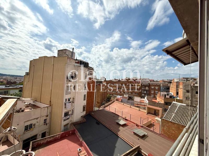 Foto 30aaae22-14ed-42c3-8b4b-fc1acbac5f51. Piso luminoso ascensor en Pubilla Cases Hospitalet de Llobregat (L´)