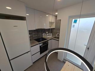 Appartement à Ciutat Meridiana. Reformado de diseño a estrenar   todo exterior  ciutat meridiana