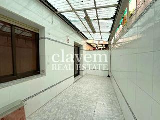 Ground floor  Carrer de vidal i guasch. Planta baja reformada con patio