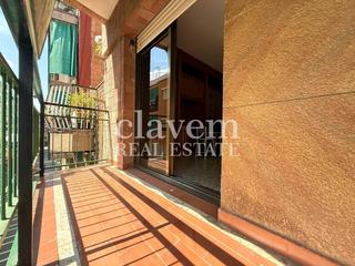 Pis  Carrer dels nou pins. Piso de 3 habitaciones y dos balcones