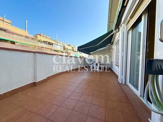 Penthouse in Porta. Ático  terraza  ascensor