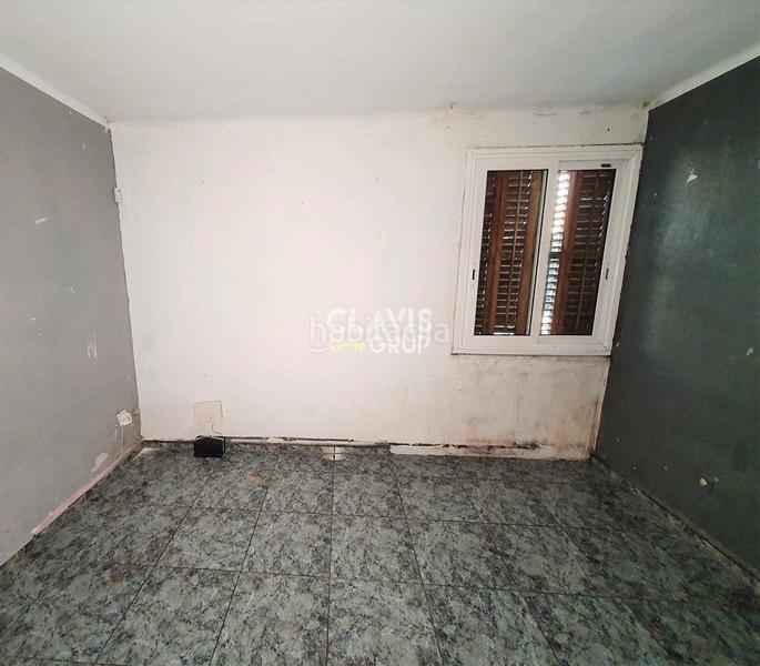 Foto 01d5c250-97c9-40ea-8ad5-ef76683c61d8. Appartamento in Ciutat Meridiana Barcelona