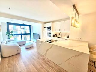 Miete Etagenwohnung  Pau claris. Disfruta de confort y elegancia en pleno centro de barcelona!