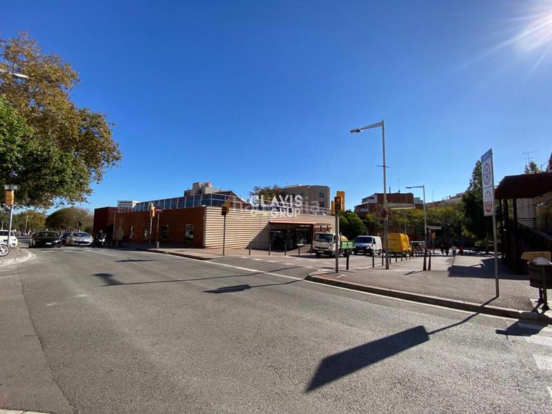 Foto 0e3f6aa3-a9b0-47ee-b91c-074f66fb62f6. Local comercial local en venta a pie de calle en Roquetes Barcelona