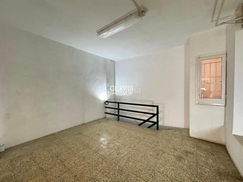 Foto 25342c35-7bc1-4c42-b8ba-73e5ddb2cc5c. Local comercial local en venta a pie de calle en Roquetes Barcelona