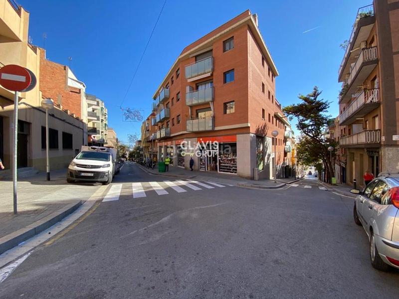 Foto d29d6616-5e90-4bab-b71f-2dcb8779a1d2. Local comercial local en venta a pie de calle en Roquetes Barcelona
