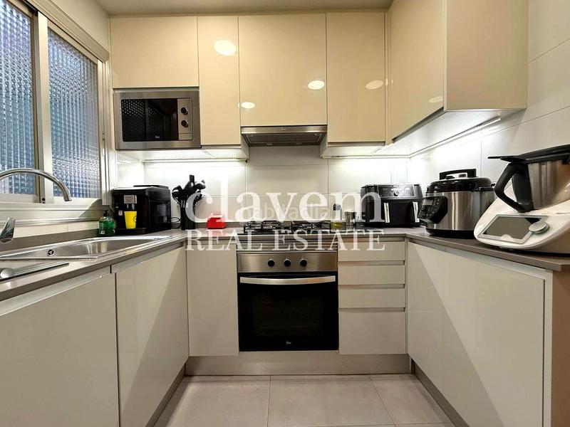 Foto 292f725d-4fc8-4ad7-8e56-4eb6b6ba6198. Pis a Prosperitat Barcelona