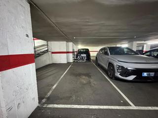 Aparcament cotxe  Pablo iglesias. Pablo iglesias  plaza coche grande  prosperitat