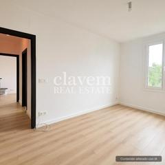 Pis  Carrer de perafita. Piso de 3 habitaciones exterior.