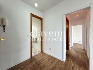 Pis  De perafita. Exterior  luminoso