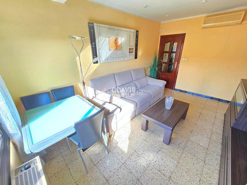 Foto 1045f0e9-84b7-4f7b-be0b-29ddfb7e5743. Piso balcón exterior amueblado acuerdo por ascensor en Ripollet