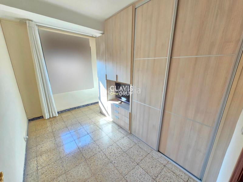 Foto 11c1dea1-a1ff-4922-9879-ce75395c8c0b. Piso balcón exterior amueblado acuerdo por ascensor en Ripollet