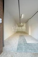 Local Comercial  Carrer de casals i cuber. Local amplio y difano