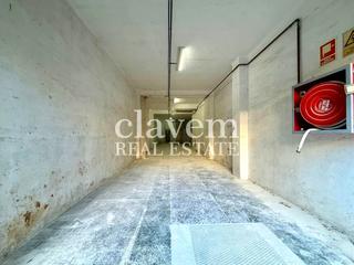 Business premise in Carrer de Casals i Cuberó