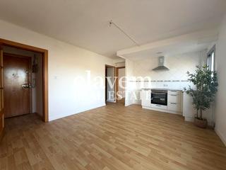 Appartamento  Carrer de la circumval-lació. Piso luminoso en badalona la salut