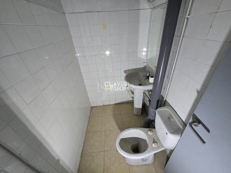 Foto c4a531ca-bcb6-4b40-8fbb-3b7aa0078f2a. Local comercial a Diagonal-Colomeres Gavà