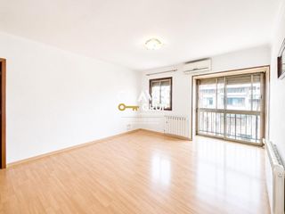 Pis a Trinitat Nova. Exterior  2 habitaciones sin ascensor