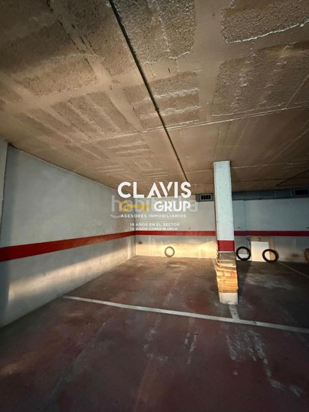 Foto 591de83b-37ea-4c15-892a-8df14973ef5a. Aparcament cotxe a Prosperitat Barcelona