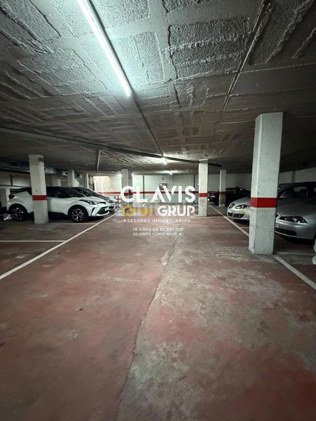 Foto 595da86e-8d19-491c-b295-ad9547be47c6. Aparcament cotxe a Prosperitat Barcelona