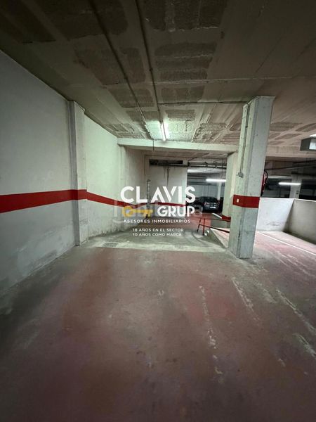 Foto 8ad79eaf-2299-48b8-b11b-f85a9db7b129. Aparcament cotxe a Prosperitat Barcelona