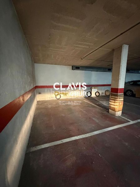 Foto e5c95275-5c63-48a6-a581-64a43c57dfe2. Aparcament cotxe a Prosperitat Barcelona