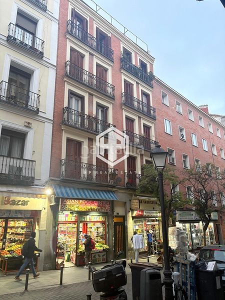 Foto 60ef2c2c-a7de-459a-b15a-881f5c19ac25. Pis amb calefacció a Embajadores-Lavapiés Madrid