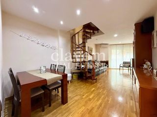 Appartamento  Calle del turó de la trinitat. Espectacular triplex en trinidad