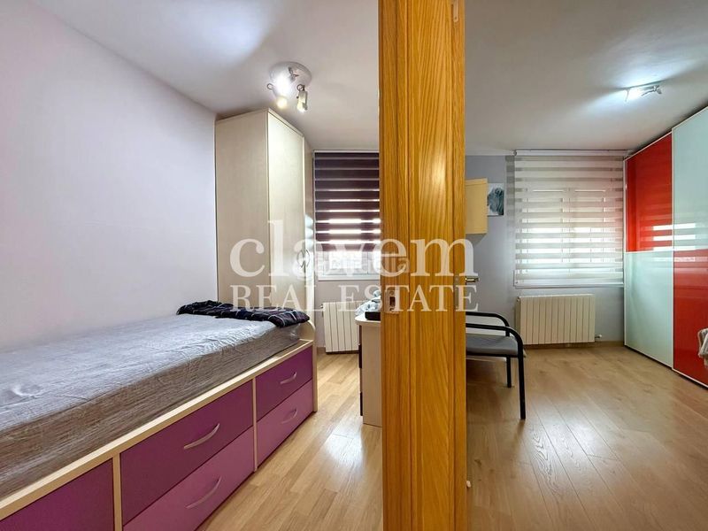 Foto ea6969af-8e99-4573-bb6e-a22b58b3ae9e. Pis a Trinitat Vella Barcelona