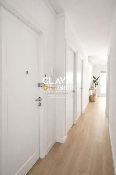 Foto 045d433b-5391-4ca6-9450-f8d04ca6f3d6. Àtic a Roquetes Barcelona