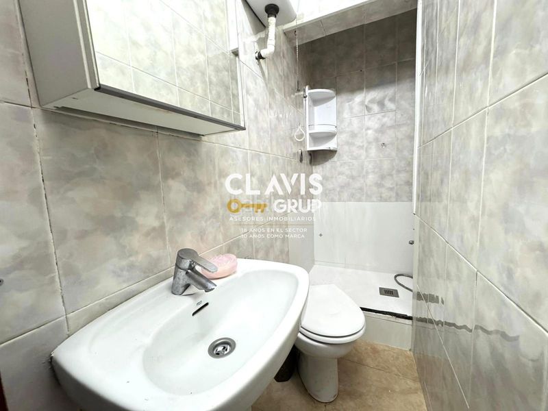 Foto 4051ea91-35a7-4008-a874-ac7341d0dd46. Àtic a Roquetes Barcelona