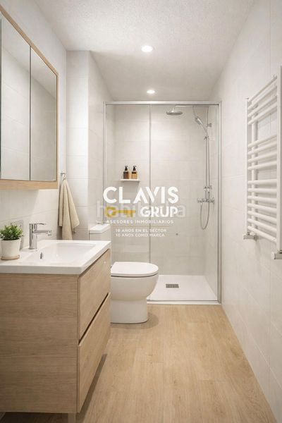 Foto 78669846-1d62-476a-9144-fa1dc3576106. Àtic a Roquetes Barcelona