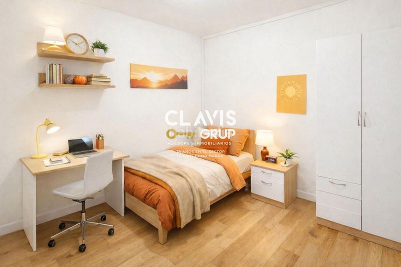 Foto 9bc0b75e-f68c-4347-b916-ef97936968e6. Àtic a Roquetes Barcelona