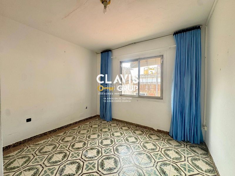 Foto d0f23a2d-850f-46d2-a7d8-bd4ab675e7e6. Àtic a Roquetes Barcelona