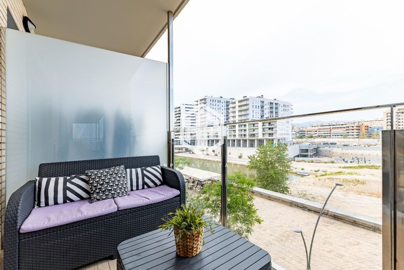 Foto 67d0b8a7-3223-4a61-8e3e-dd4d0706764b. Piso exclusiva vivienda moderna, elegante y lista para entrar a vivir, donde la amplitud interior, la luz natural y los espacios exteri en Badalona