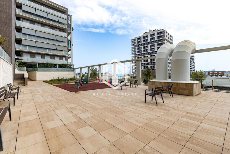 Foto 6dfe3e58-a3eb-49ba-8922-1ef97b71f6b8. Piso exclusiva vivienda moderna, elegante y lista para entrar a vivir, donde la amplitud interior, la luz natural y los espacios exteri en Badalona