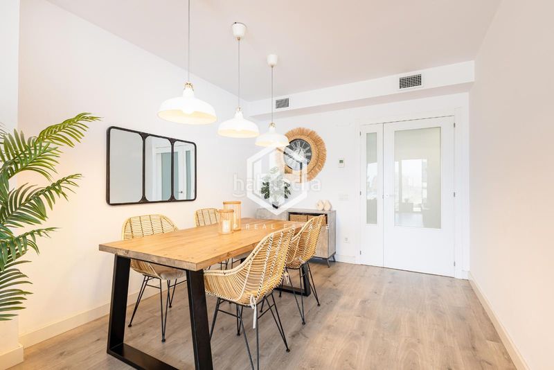 Foto d6b28e94-7749-45f6-9512-f022a4798e58. Piso exclusiva vivienda moderna, elegante y lista para entrar a vivir, donde la amplitud interior, la luz natural y los espacios exteri en Badalona