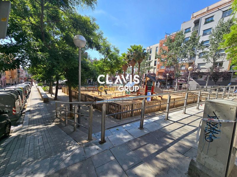 Foto 2cc35887-05a3-4fa1-83ff-dfec6c051177. Pis amb aparcament a Prosperitat Barcelona